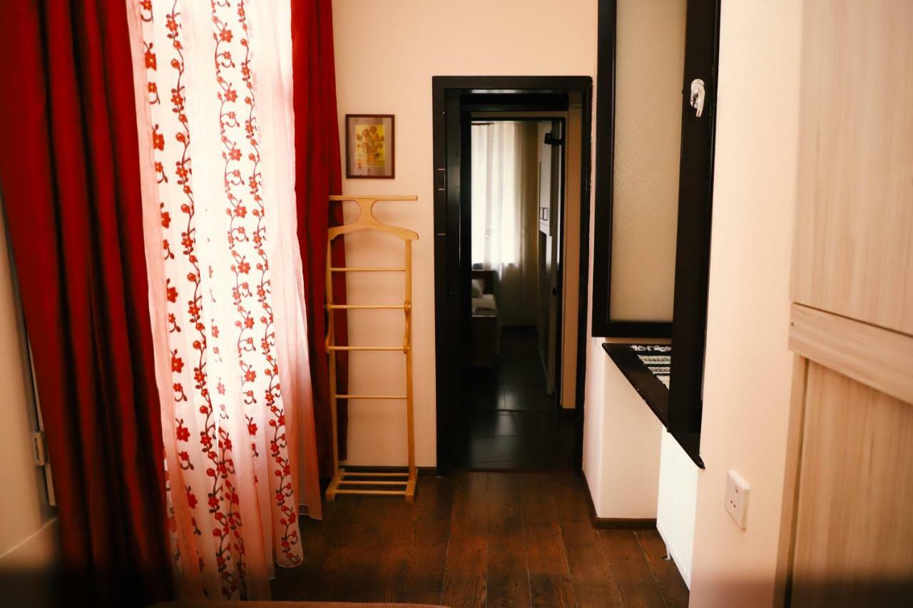 Apartment Number 12 Тбилиси Екстериор снимка